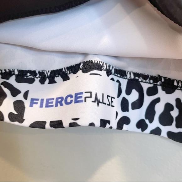 Fierce Pulse Workout Set - Picture 6 of 12